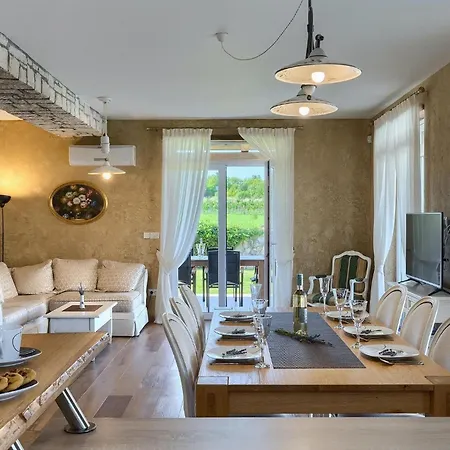 Kornelija Ferienhaus Poreč